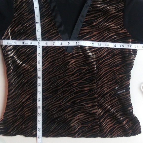 Vintage Animal Print Long Sleeves Top - Picture 4 of 8